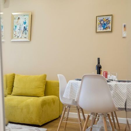 Modern 2 Bedroom Apartment Next To Vitosha Str. صوفيا المظهر الخارجي الصورة