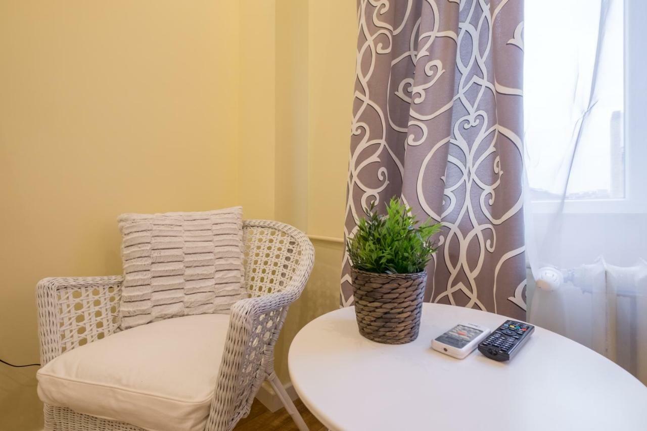 Modern 2 Bedroom Apartment Next To Vitosha Str. صوفيا المظهر الخارجي الصورة