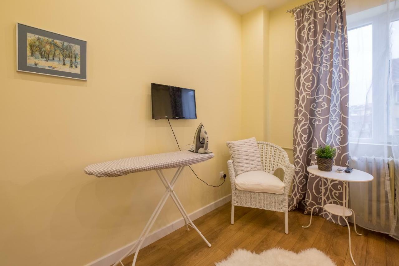 Modern 2 Bedroom Apartment Next To Vitosha Str. صوفيا المظهر الخارجي الصورة