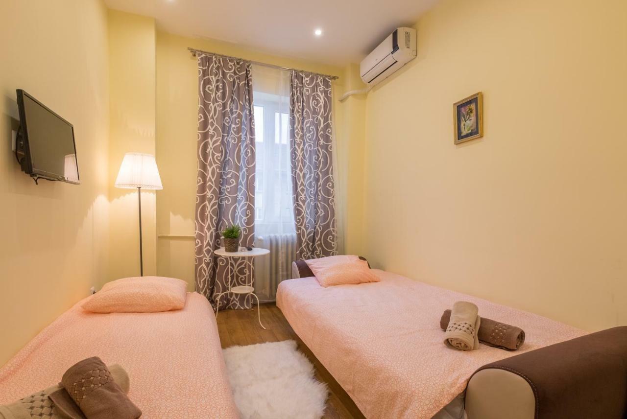 Modern 2 Bedroom Apartment Next To Vitosha Str. صوفيا المظهر الخارجي الصورة